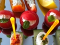 Gemüseplatte mit Frischkäse